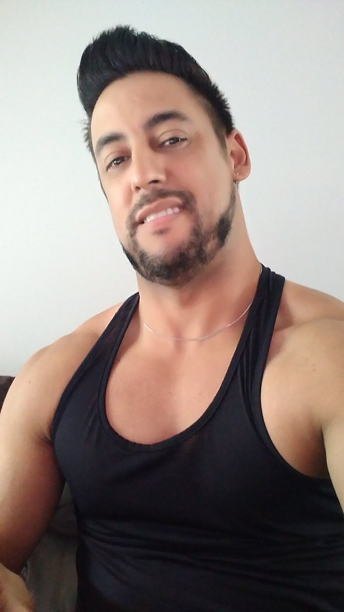 Aillton8's tweet photo. Boa noite #sundayvibes #Smile https://t.co/FT9zb6y4fX