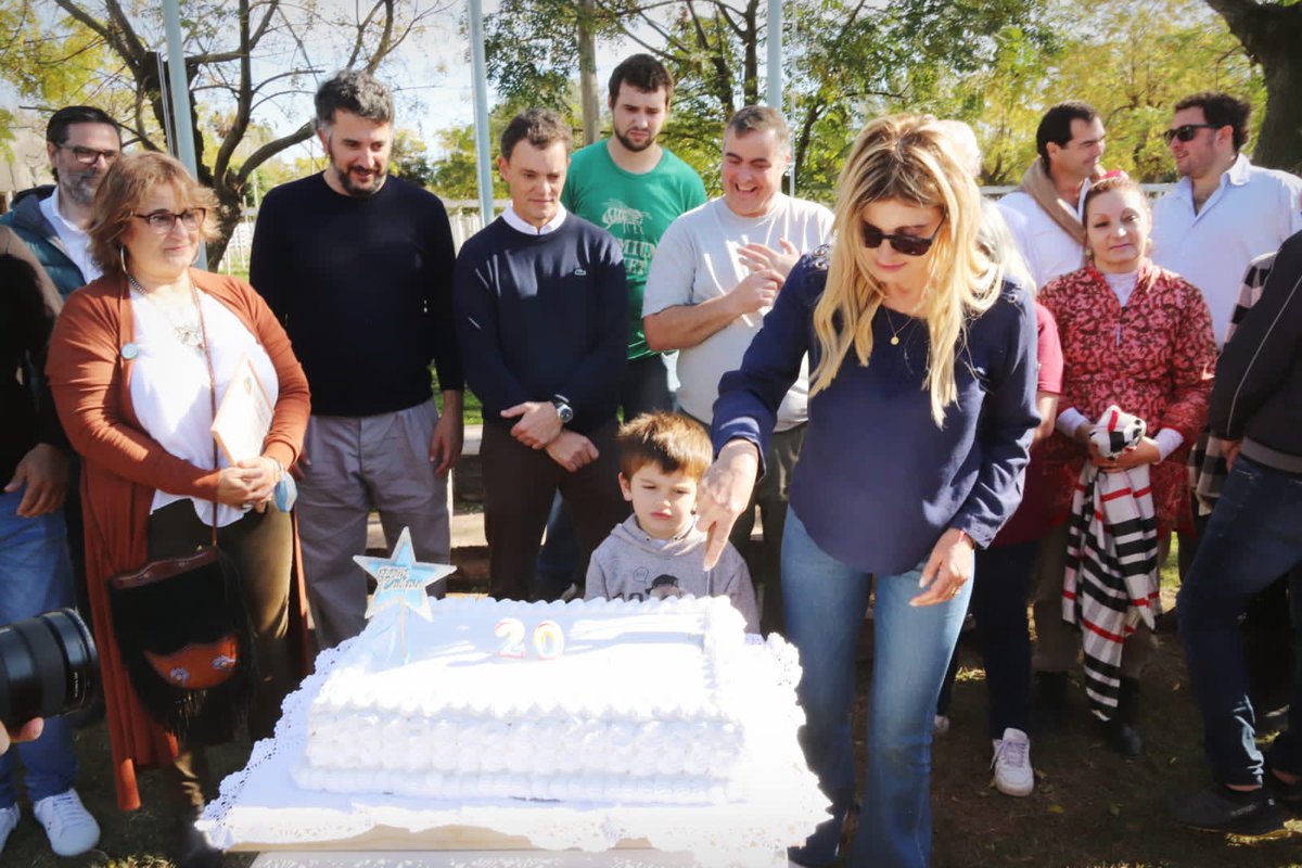 GustavoHArrieta's tweet photo. Del Campo al Consumidor ... Festejamos 20 Años
Pequeños Productores...Sociedad Rural ...Municipalidad de Cañuelas...la Salida siempre es Colectiva.
@marisafassi
#FeriaRural #Cañuelas Bicentenario https://t.co/0NseWe7cG6
