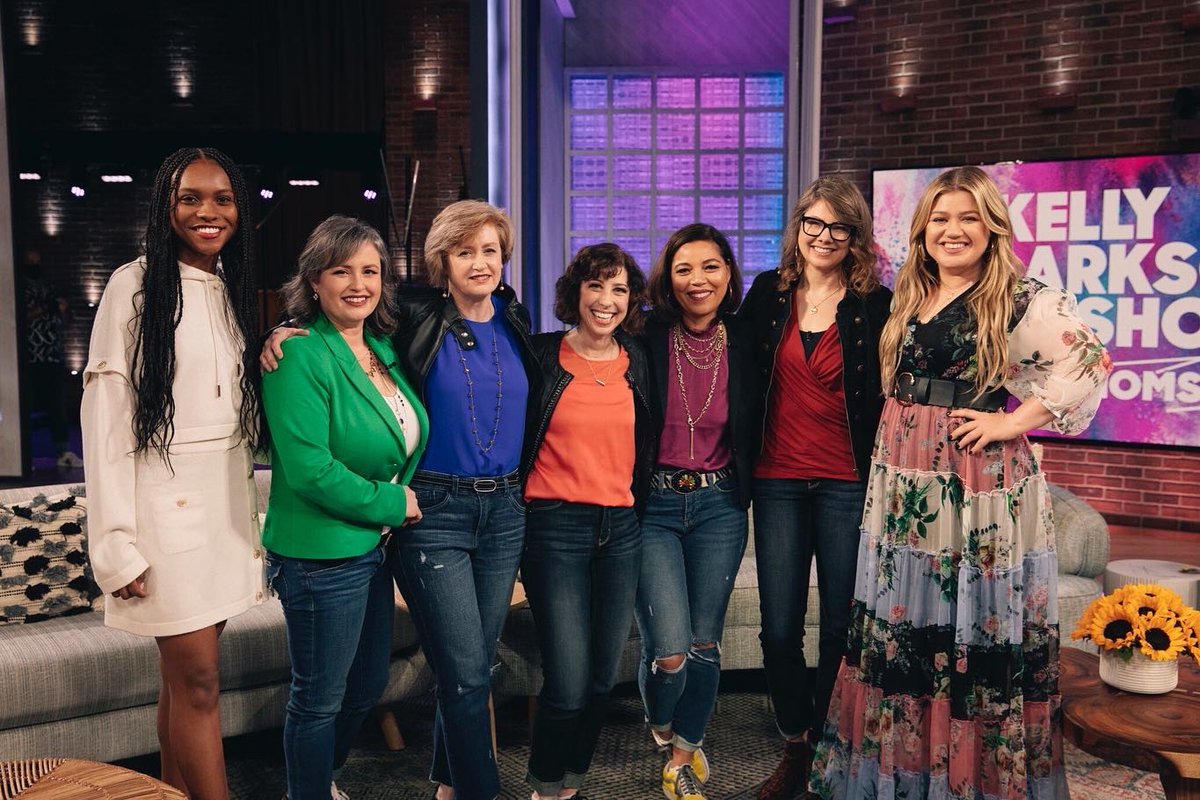 kaciwalfall's tweet photo. Thank you for having me @KellyClarksonTV 
Tomorrow celebrating the season finale of NAOMI on Tuesday https://t.co/i9V51jSQUX