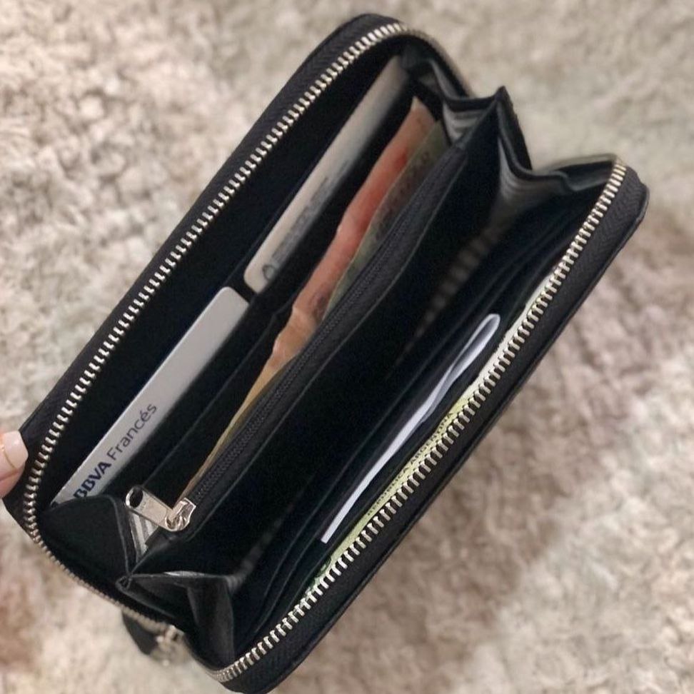 AccesoriosFefas's tweet photo. Billeteras en su versión clásica y pocket en color negro están disponibles 😉. 

📣HORARIOS DE ATENCIÓN: 
De lunes a viernes de 9hs a 12hs. Por la tarde es con cita previa.

Paga en hasta 3 cuotas sin interés 💳😀.

 #accesoriosdemoda #Descuentos #Tarjetas https://t.co/DHCxgbTme1