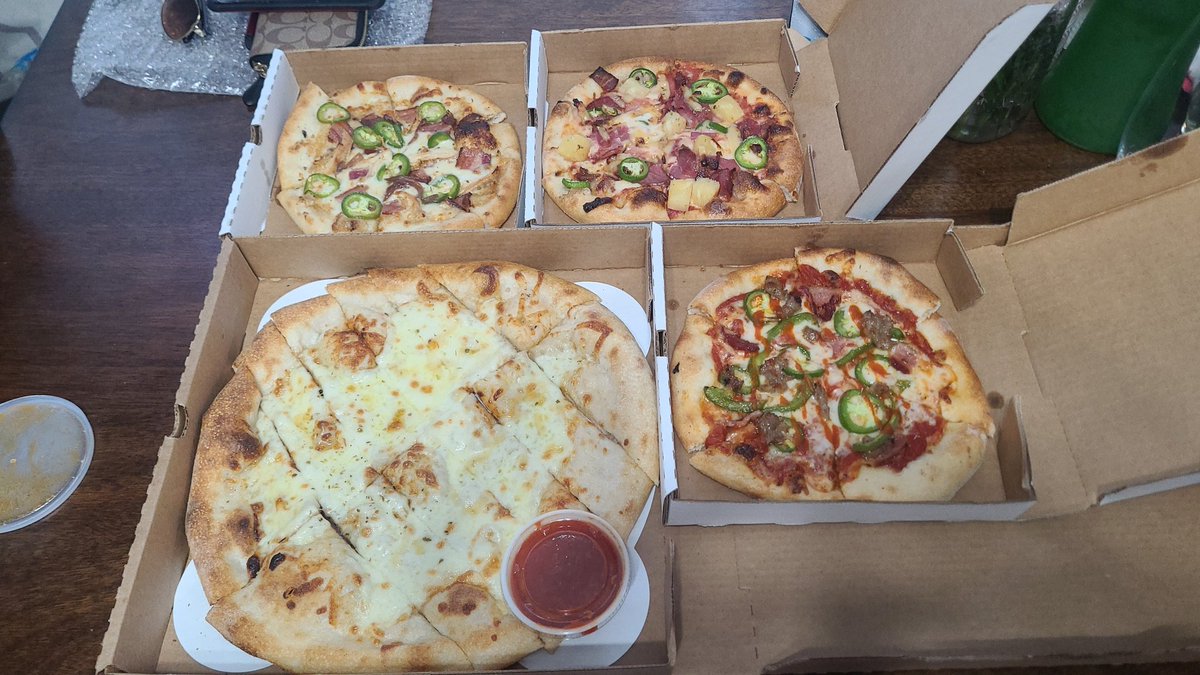 Nakdnick's tweet photo. #MothersDay2022 in the books plus we were able to pay for dinner in #DOGE at out local pizza joint who #AcceptDoge. Thank you  @Dempseysbrewery. Welcome to the #dogefamily. #DoOnlyGoodEveryday https://t.co/acz4wBnj36