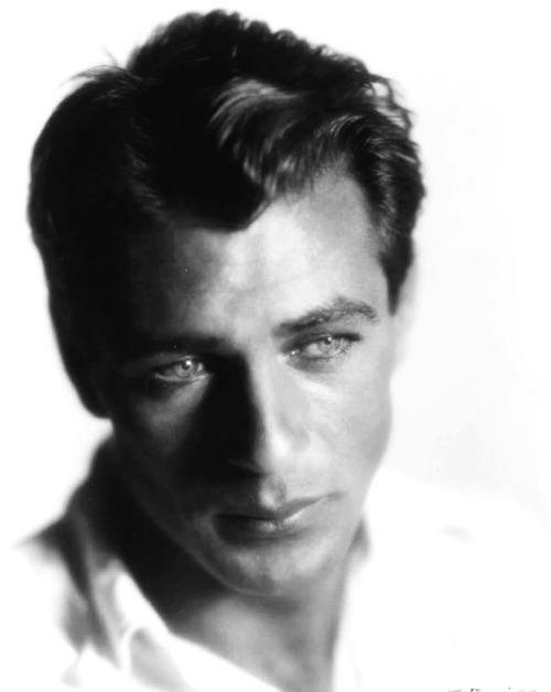 fakehistoryhunt's tweet photo. Gary Cooper being dreamy and looking dreamy. https://t.co/X4T5drM09W