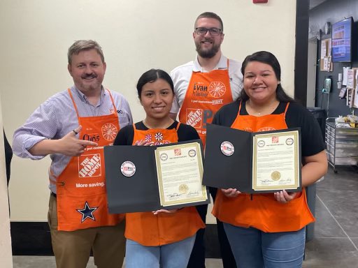 nashtopher's tweet photo. Thursday was a double graduation day at store 6840 for Denisse and Nereyda. They helped grow two new accounts with sales exceeding $100k for each. They are part of an awesome team. Thank you both for your dedication. GO PRO! @SMaurice2 @EvanSchroer @kjl265 @TeriTomme @HDDentonTX https://t.co/XWZbMi3odR