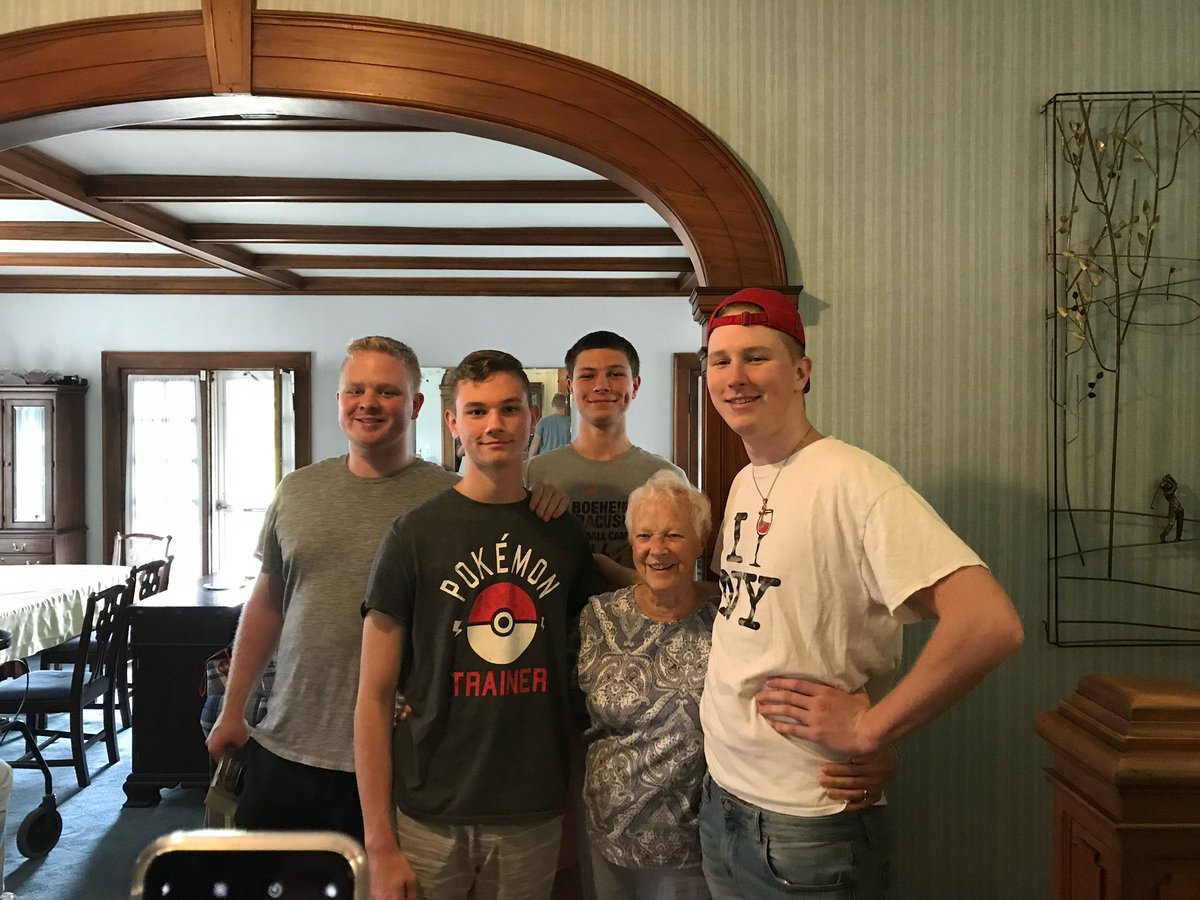 Happy Mother’s Day Mom. 🌸💛