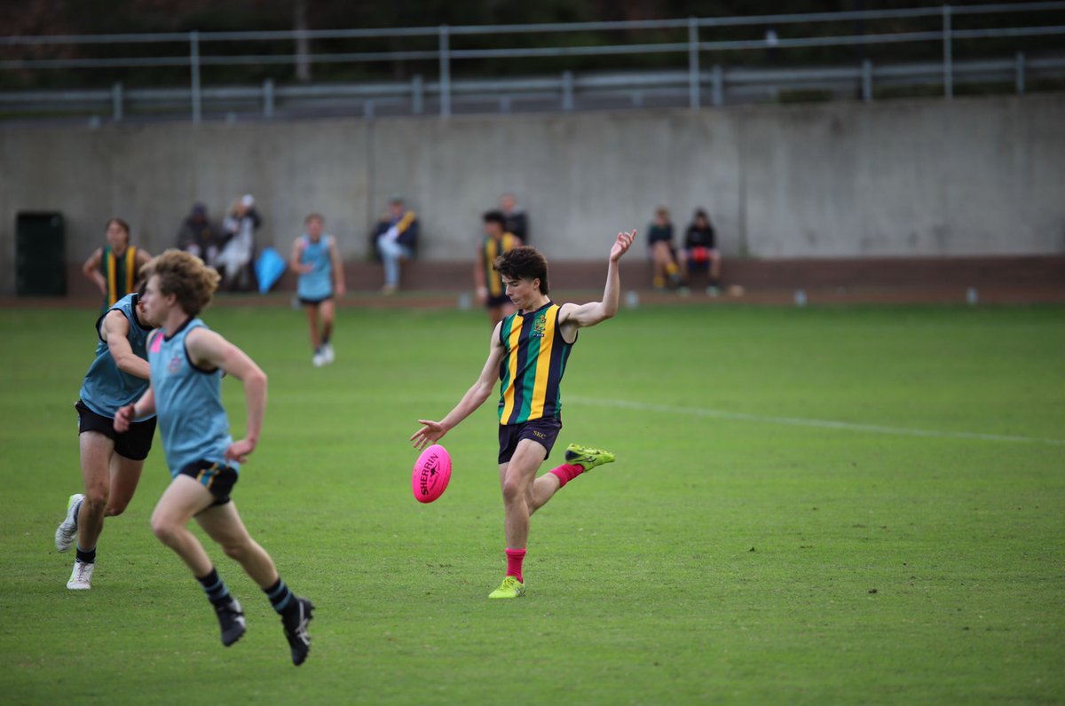 PaulAmy375's tweet photo. Notable name playing for the St Kevin's APS team on the weekend: Billy McGee Galimberti, the son of the great football administrator Dennis. And he's the great great grandson of legendary Port Melbourne player and South Melbourne captain Billy McGee. https://t.co/JSYv9rcXYm