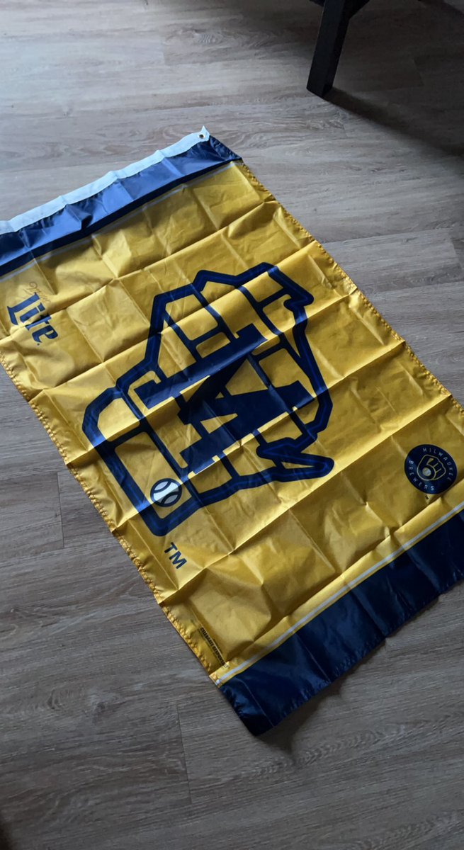 Love the new <a href="/MillerLite/">Miller Lite</a> <a href="/Brewers/">Milwaukee Brewers</a> flag #ThisIsMyCrew