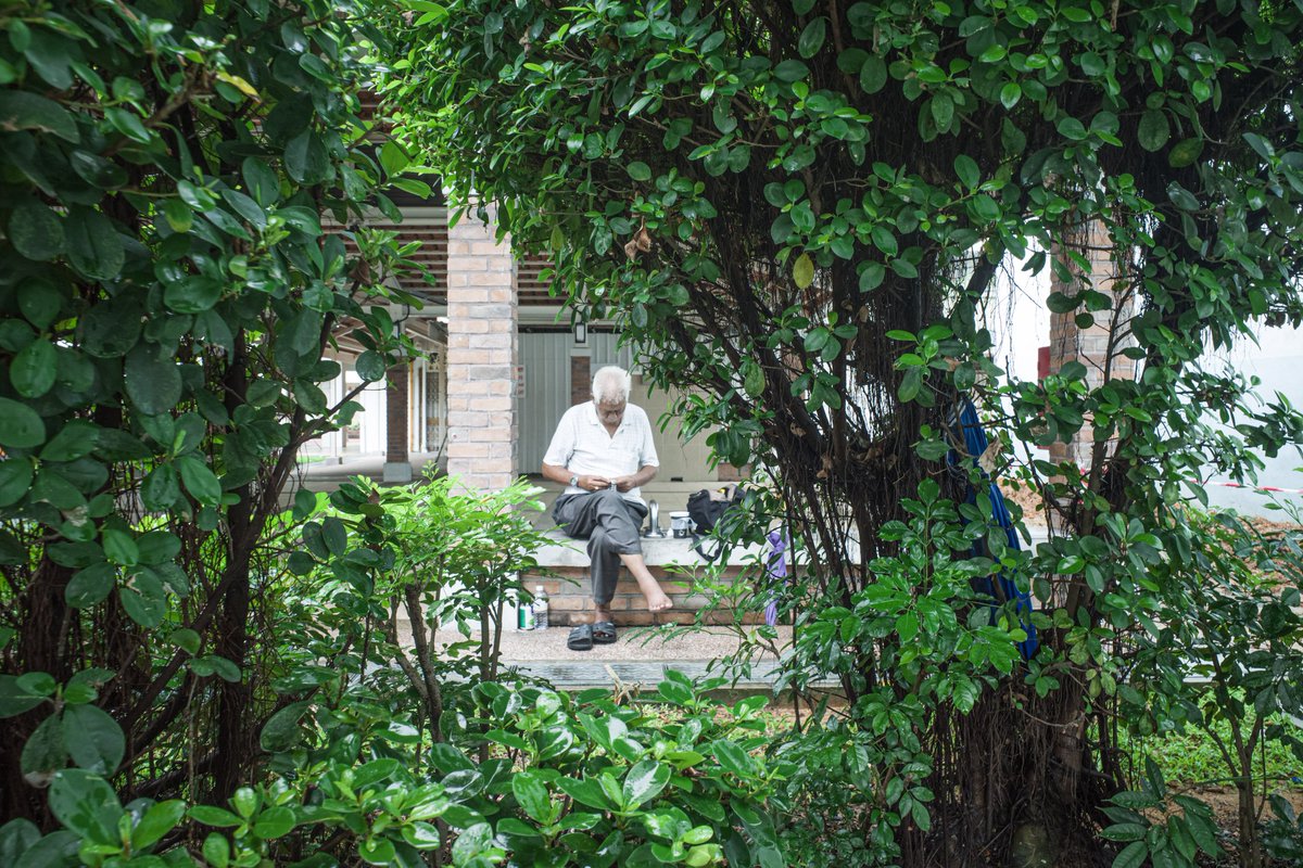 sagarpremkumar's tweet photo. Uncles of Singapore Pt. 1
#streetphotography #StreetArtNFT https://t.co/HHai0LlIVg