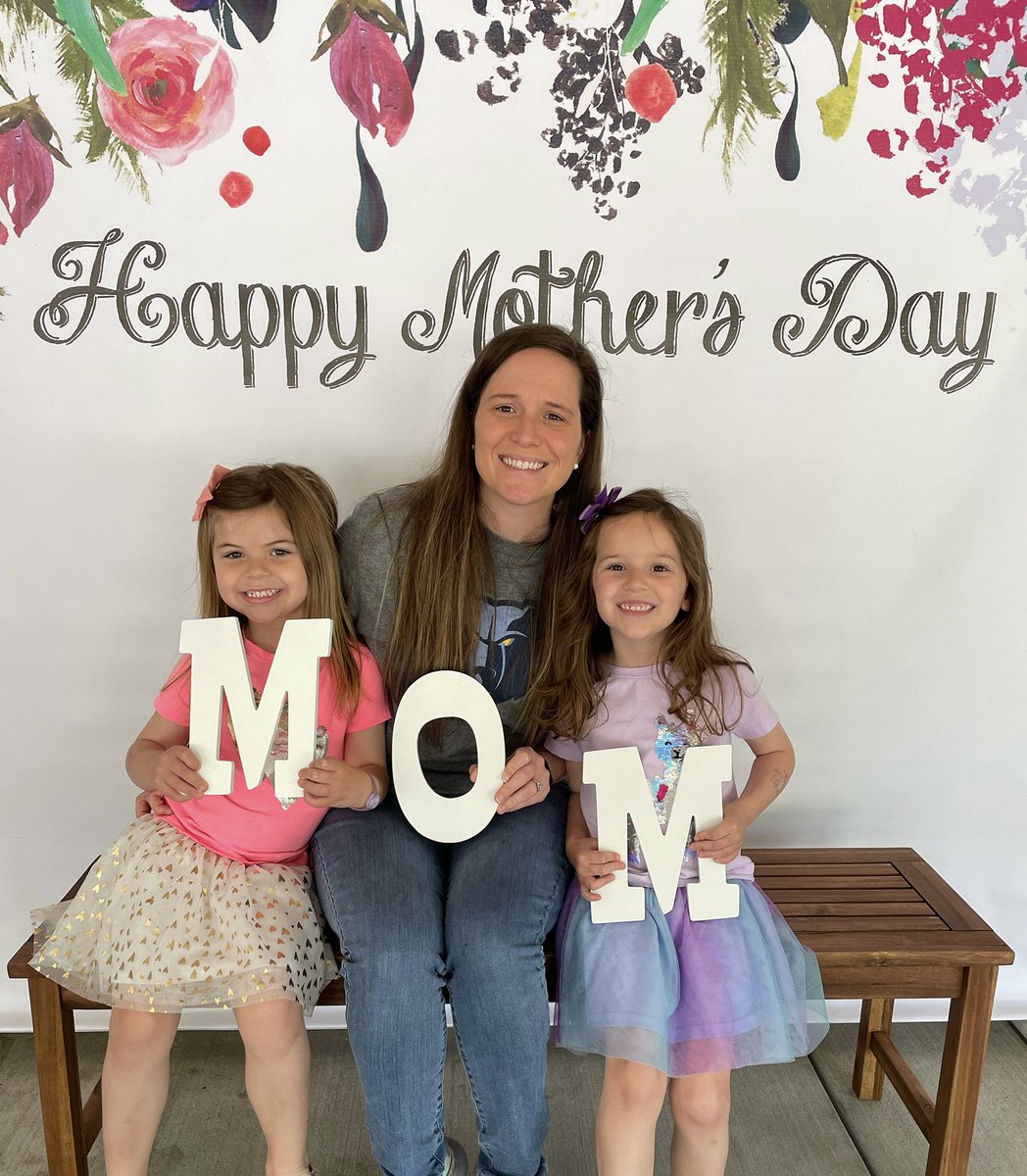 AllHall901's tweet photo. Happy Mother’s Day!! #AddyG #EasyE https://t.co/NEiTvyrxLl
