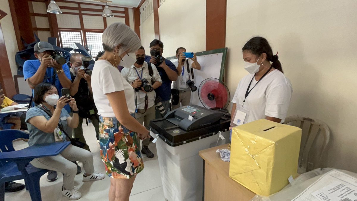 romeltv5's tweet photo. Mayoral candidate Honey Lacuna nakaboto na sa Sampaloc Elementary School. @News5PH @onenewsph #BilangPilipino2022 📸 VMH campaign team https://t.co/eGUcYqKbgq
