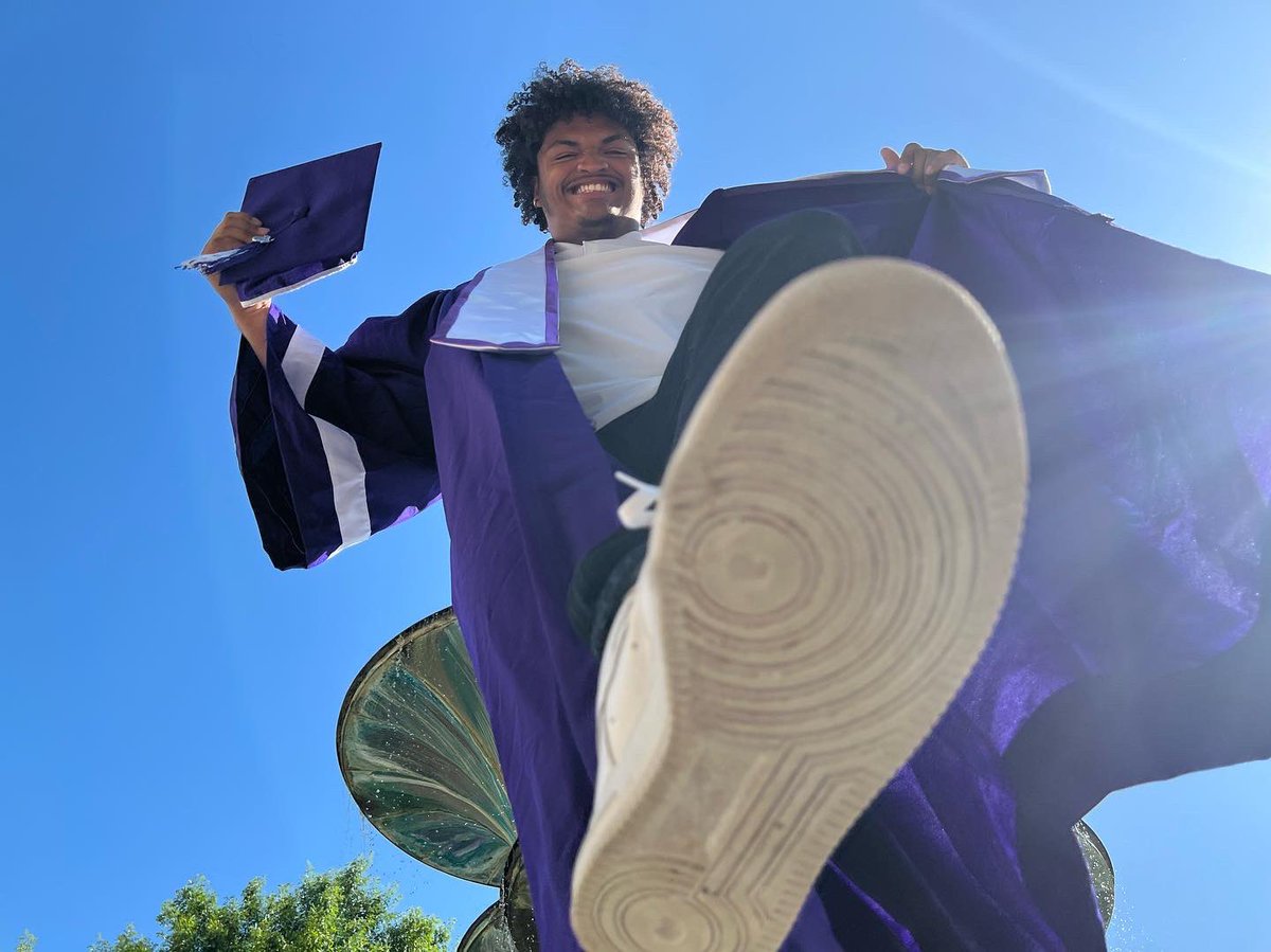 Stevelavila's tweet photo. Grad Season👨🏾‍🎓🎊 https://t.co/EfcYAXgsxd