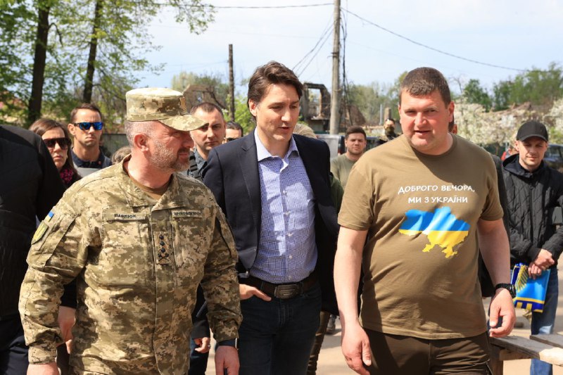 Nezhaleznist's tweet photo. #Canada PM Justin Trudeau visited #Irpin yesterday. https://t.co/Y3ErEZC7QX