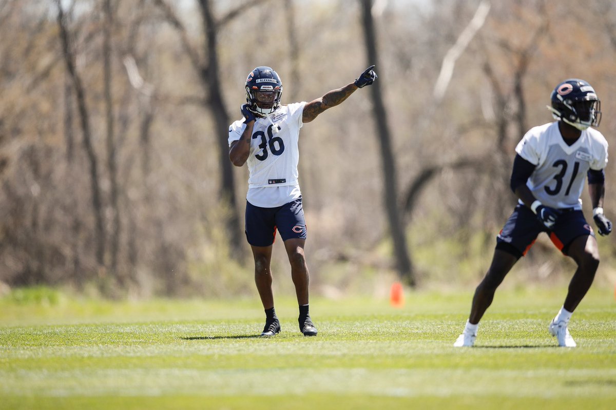 CatchaplayJ's tweet photo. Officially a Chicago Bear for the next 3 years, but i’m far from done.. 🤞🏾 https://t.co/VzH6EVTWTV