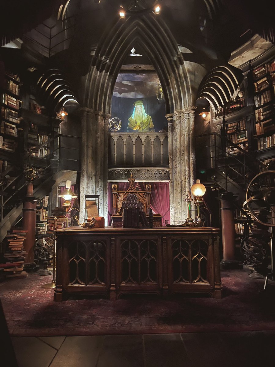 vanessagumi's tweet photo. brb gonna be rewatching harry pottah now⚡️ https://t.co/rvHgbKrjBD