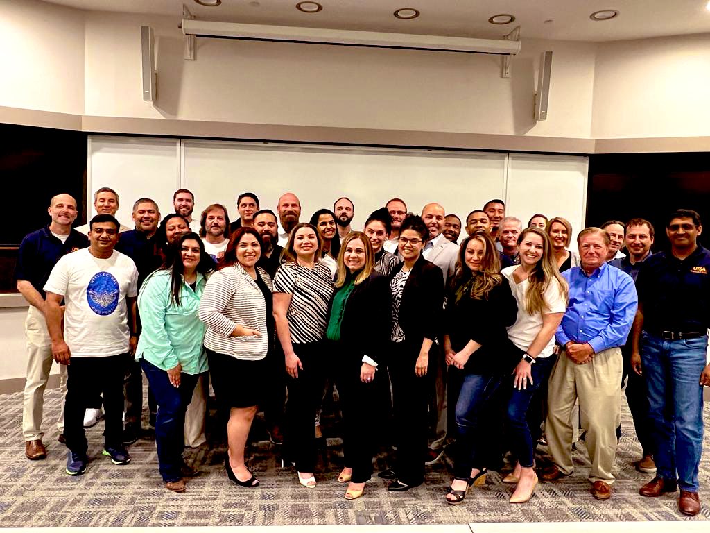 21 months ago, we started a journey alone and online. This weekend, we crossed the finish line together as a team on campus. <a href="/UTSA/">UTSA</a> #EMBA c/o 2022 - that’s a wrap! #BirdsUp 🤙👩‍🎓<a href="/UTSABusiness/">UTSA Carlos Alvarez College of Business</a> #SATX