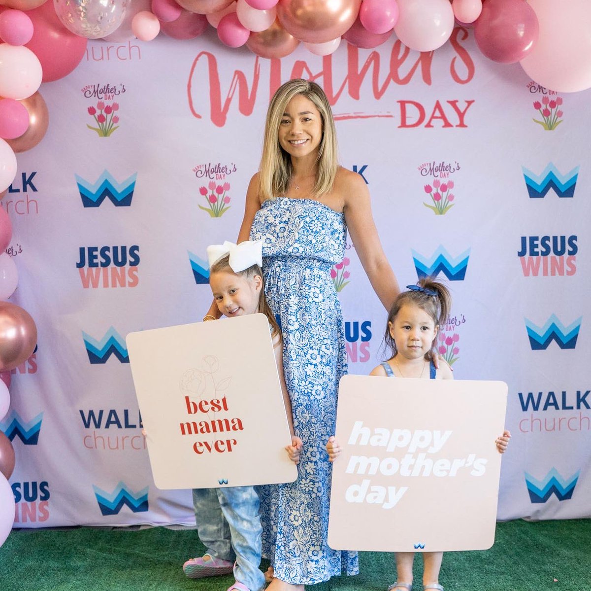WALKChurch's tweet photo. MOTHERS DAY ‘22 📸 (Pt. 1)
We had a powerful and fresh time today celebrating Moms and worshipping the Lord today at WALK! Here are some pictures from our photo-booth. 🙌🌸 More to come soon! #WALKChurch #MothersDay #thankGodformoms #sincerefaith https://t.co/BasZ1lzL66