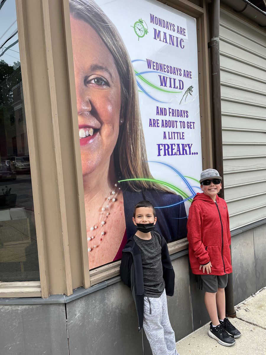 Today my heart just about BURST when two of my Solley students came to see me in my show “Freaky Friday” <a href="/cplayers/">The Colonial Players</a>! #performingprincipal #communitytheater 💜⏳💚