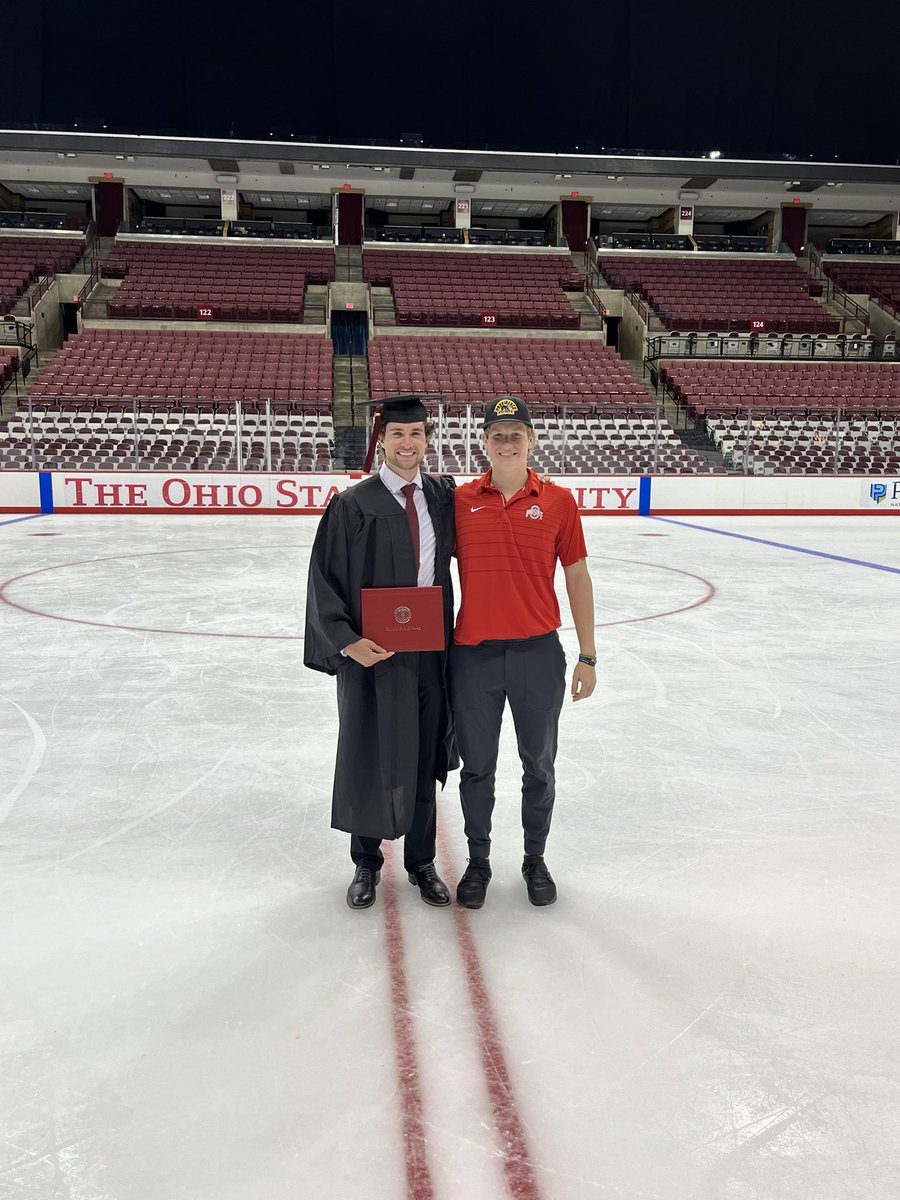 OhioStateMHKY's tweet photo. 🎓 Congrats to Quinn Preston and Grant Gabriele, who earned their Ohio State degrees today! 

#GoBucks #OSUGrad #BuckeyesForLife @GGabriele61 @Quinn_Preston20 https://t.co/aLpHIExLxw