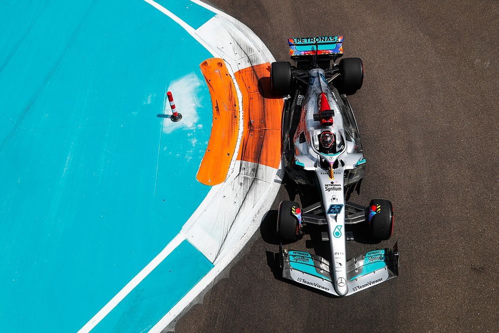 f1effone's tweet photo. My #MiamiGP recap:
1. #Verstappen is MAX
2. #GeorgeRussell is a future wold
champion (No doubt)
3. Hamilton’s days are coming to an end
4. Alex albon scored points…again…
5. Bottas is a very good driver.
#f1 #Formula1 https://t.co/vFLC96nA3t