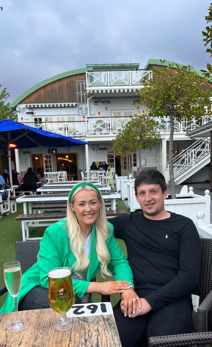 mikeygraham10's tweet photo. @LijndersPep having dinner at the same place as me and the family tonight. Unfortunately missed that photo opp but both kids dressed head to toe in LFC kits.. YNWA!! 🔴⚪️⚽️❤️ https://t.co/VdrnH3Z4xh