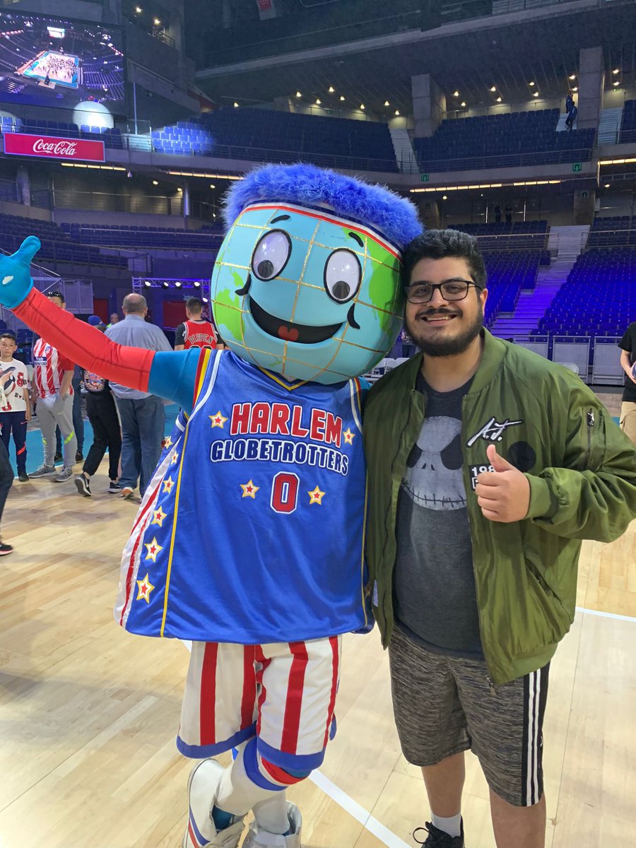Peet1334's tweet photo. Es tarde para abrir pero me lo he pasado genial en el partido recordad #SpreadGame @Globies https://t.co/qf6hE42akG