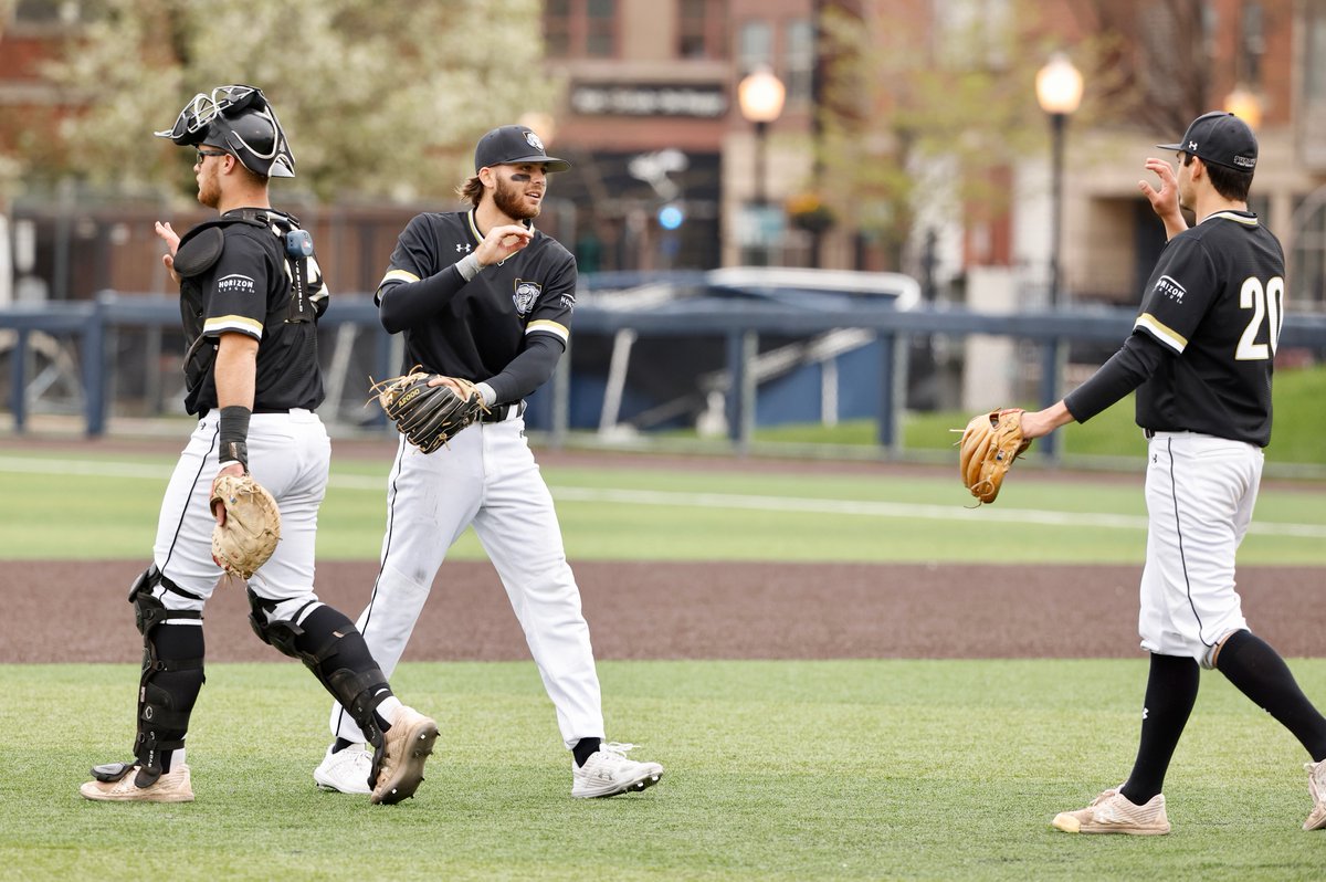 Always a good thing when game one ends like this. 

#HLBASE #FeelTheRumble