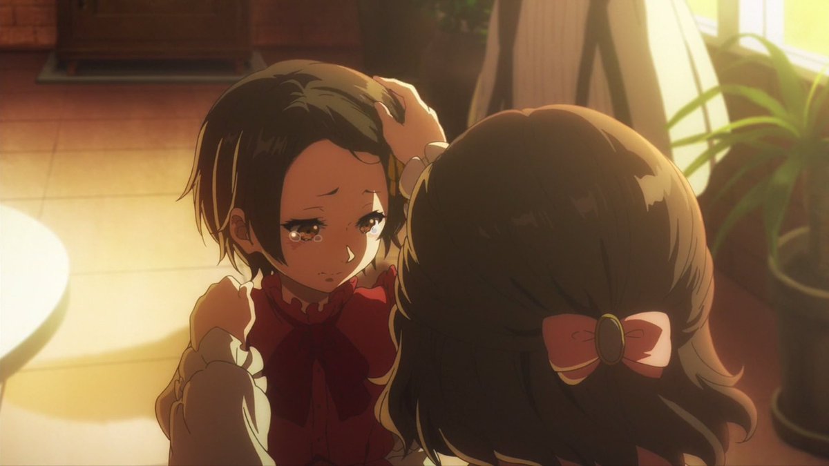 theomcx's tweet photo. Si vous avez jamais vu Violet Evergarden, faites-le. C'est sûrement l'animé le + beau que j'ai regardé et c'est loin d'être ennuyant bien qu'on pourrait le penser

J'ai rarement vu une œuvre aussi bien maîtriser les sentiments et la mise en scène, c'est super touchant et poétique https://t.co/6o8IpAqZKy