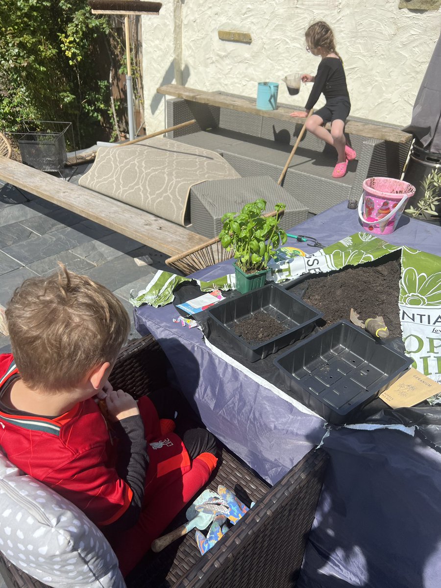beckyridley's tweet photo. Rapha proved to be very ‘useful’ today in the garden as we added to our 🌿 collection whilst under the glorious sunshine ☀️@TranbyReception https://t.co/V6gD9TphHN