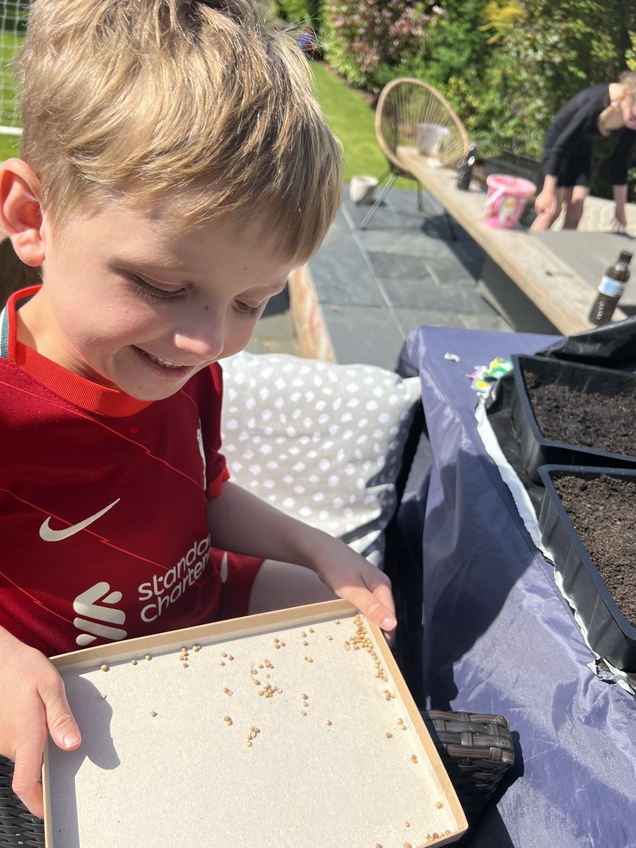 beckyridley's tweet photo. Rapha proved to be very ‘useful’ today in the garden as we added to our 🌿 collection whilst under the glorious sunshine ☀️@TranbyReception https://t.co/V6gD9TphHN