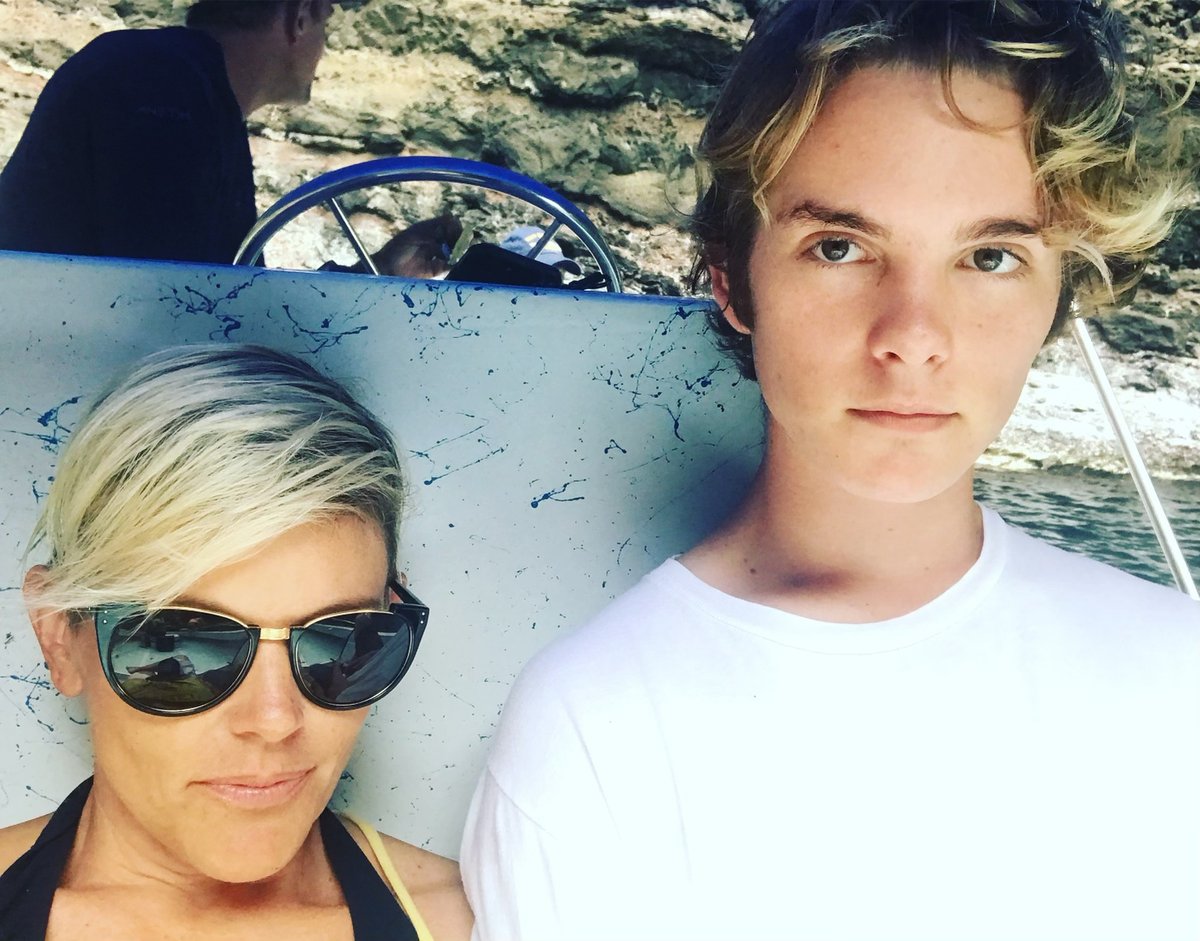thechicks's tweet photo. #HappyMothersDay to everyone that plays the part! 💕 This one is a special one for us as we welcome Natalie’s son Slade and Martie's daughter Eva into the band for the #CHX2022 tour!! You might see one or two more of our kids popping up as tour goes on!! #proudmamas https://t.co/5Rz5teTh9T