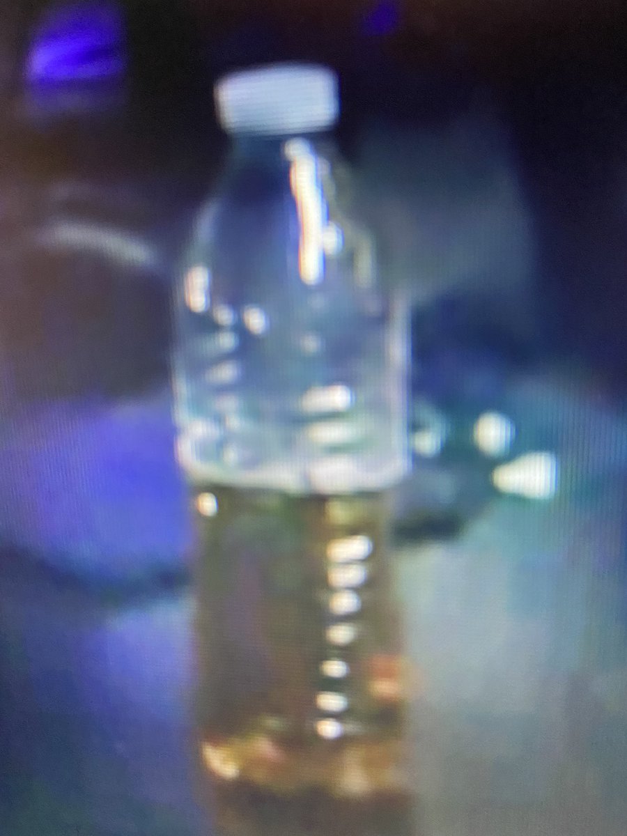 RyeBeats's tweet photo. What is in drazah’s bottle👀#CDL #callofduty #proamclassic https://t.co/mCrzODpS9O