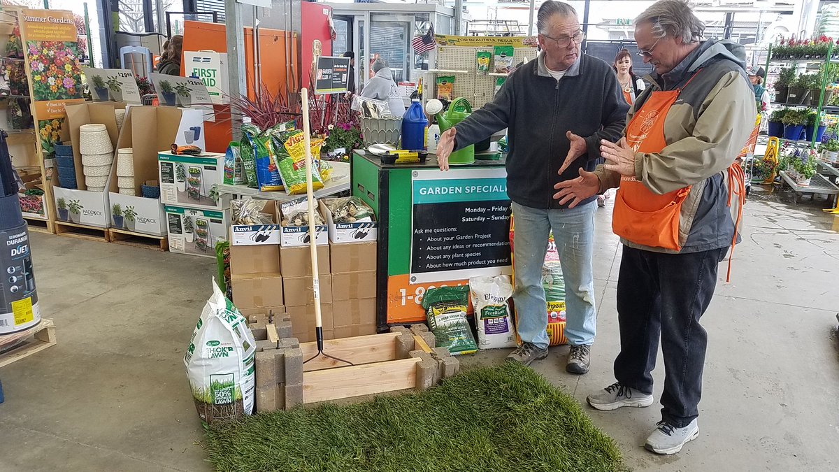 bailchaser's tweet photo. Dennis in Garden holding dual workshops at #tehachapihomedepot #homedepot #homedepot6835 on planting and maintaining a lawn and building above ground / raised gardens. It's  been our Saturday classes. https://t.co/uLmB6rqstj