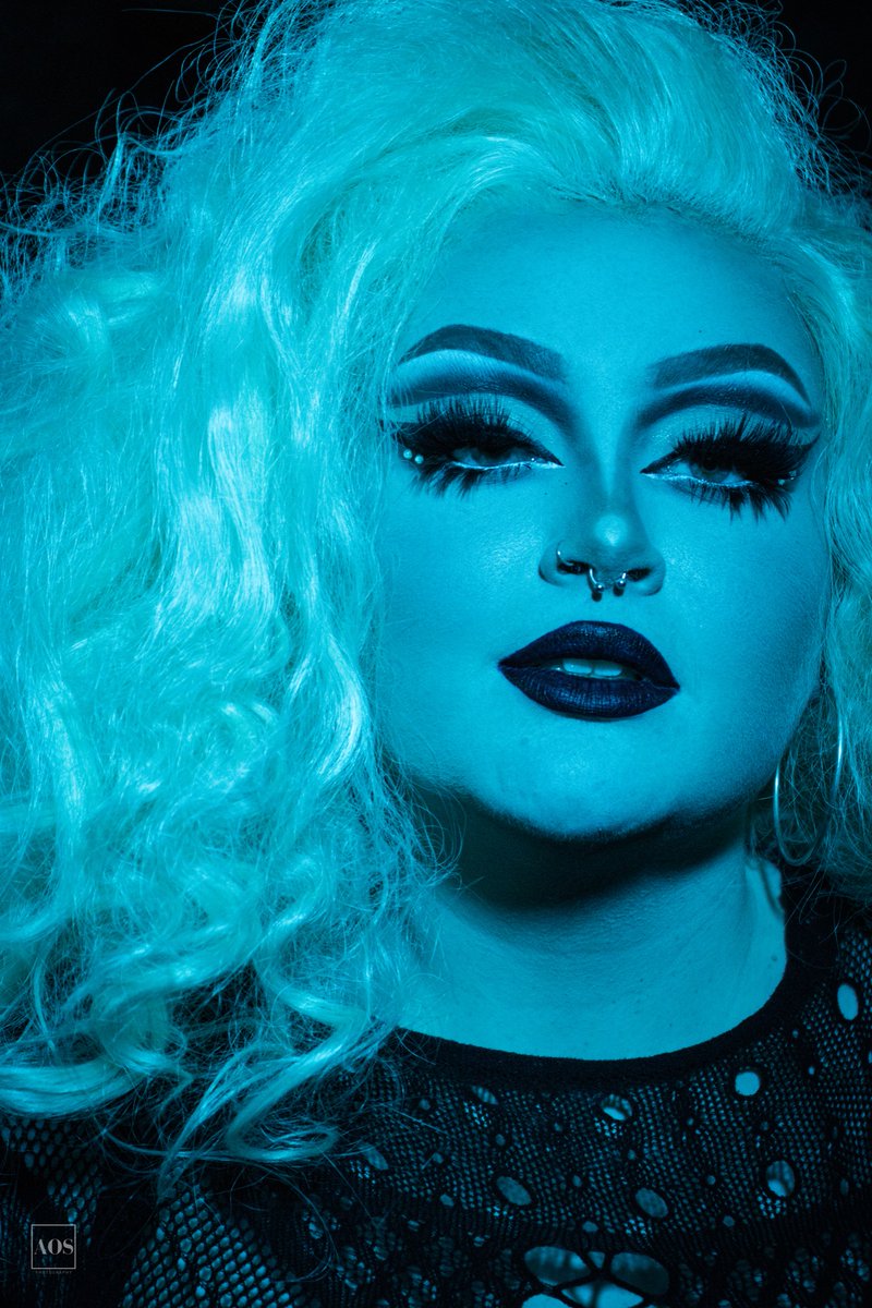 avrilos_'s tweet photo. Yes I will bring my camera to your wedding but only if it’s a drag wedding thank you https://t.co/kIMrwxG7dN