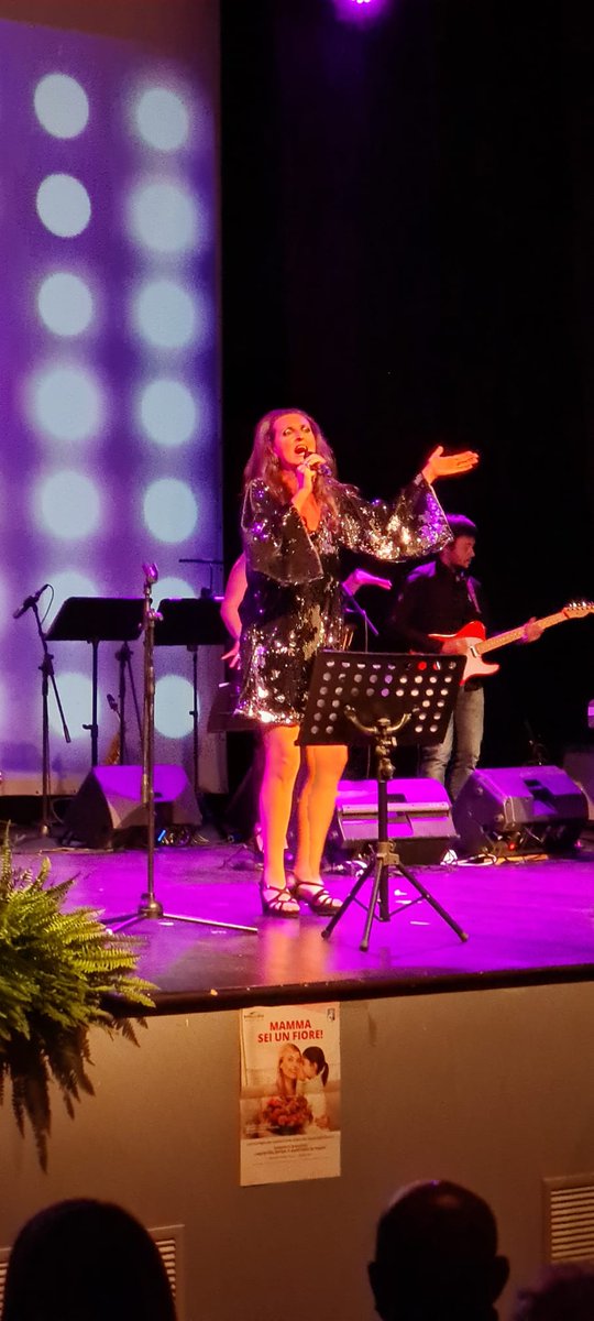 dianavasconi's tweet photo. Serata straordinaria a sostegno di @AIRC_it, teatro artemisio #musicforlife #VELLETRI #7maggio ❤️@dianavasconi @assmusicforlife
#orchestradelpaeseimmobile #springquartet #shanymartin ❤️ https://t.co/YehUJ2YlCy