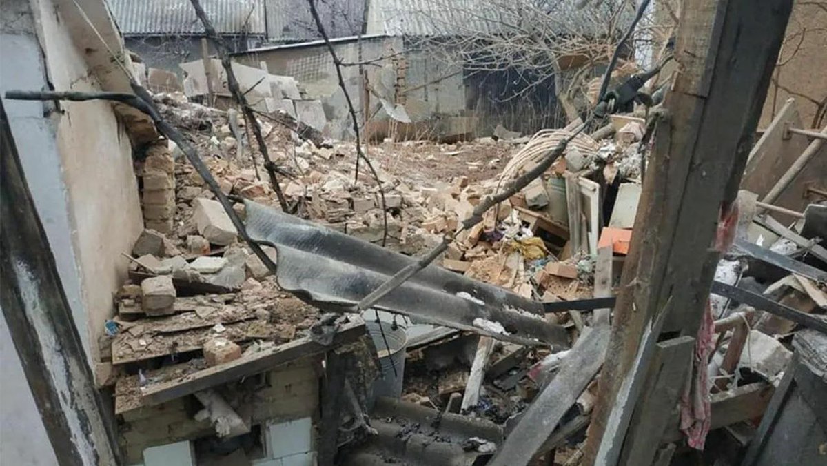 bpchillers's tweet photo. At least 62 people were killed today following a Russian attack on a school building in Luhansk, Ukraine, while another 30 people were safely evacuated. https://t.co/M8PyuAqc7R