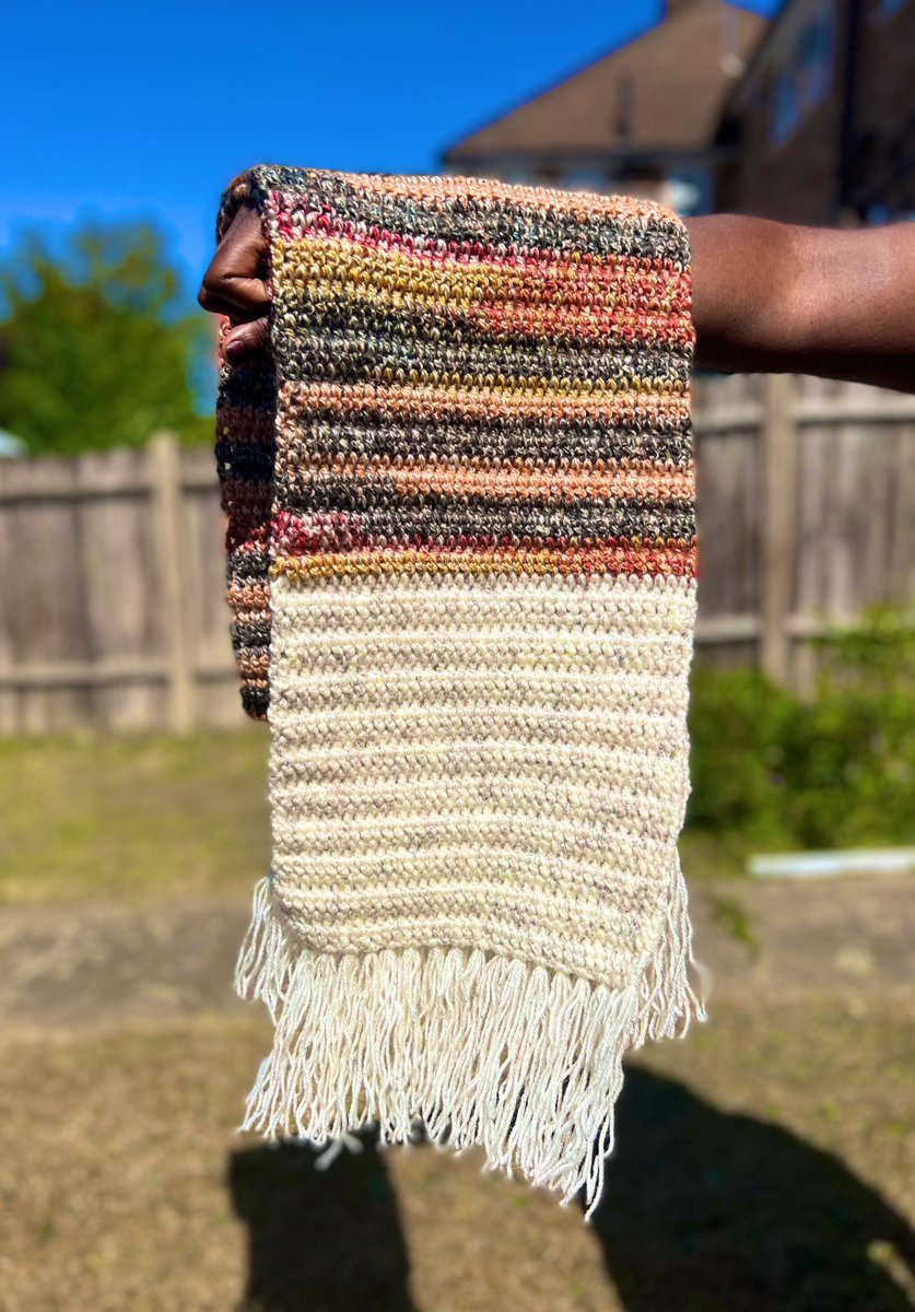 MariamasTL's tweet photo. I made such a beautiful scarf today, I’m super proud! https://t.co/3viLVGYm6A