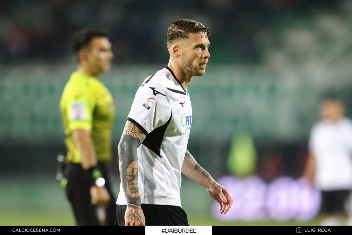 calciocesenafc's tweet photo. 🗣️ “Ora dobbiamo stare sul pezzo: nei playoff non possiamo permetterci di rilassarci”
🎙️ Così Salvatore #Caturano dopo #MONCES 1-2
➡️ https://t.co/kibRBD8kB2 https://t.co/YU5HHuQVqX