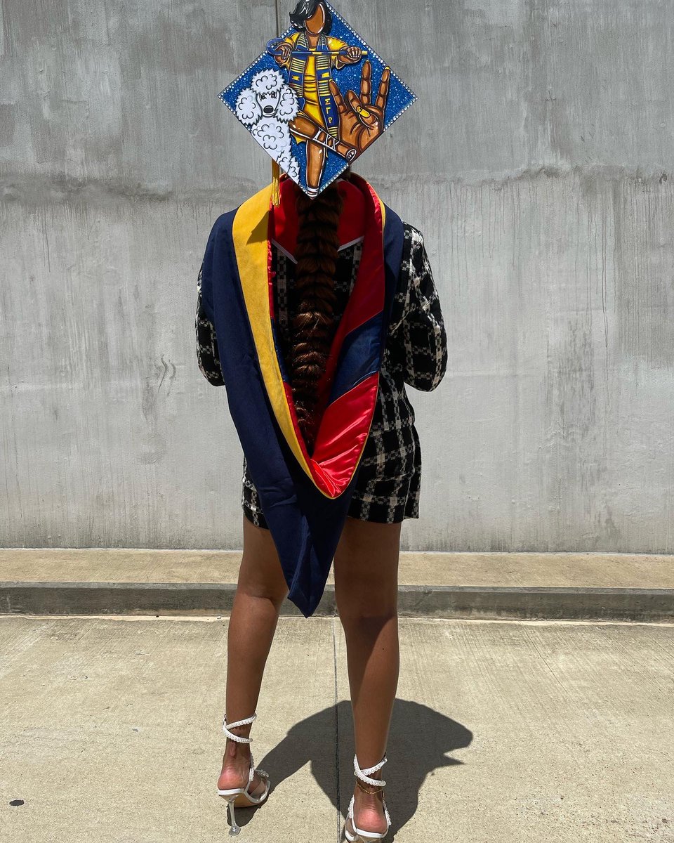 Jf_Mimi2's tweet image. I love the Poodles I wanna be one of them 😮‍💨💙💛
#Degree2 #MastersBae