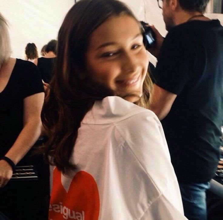 bella fetus bot tweet media