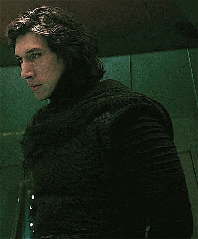 houseofjedi's tweet photo. @starwarstufff let me wine and dine ya https://t.co/0ET1bqGI1t