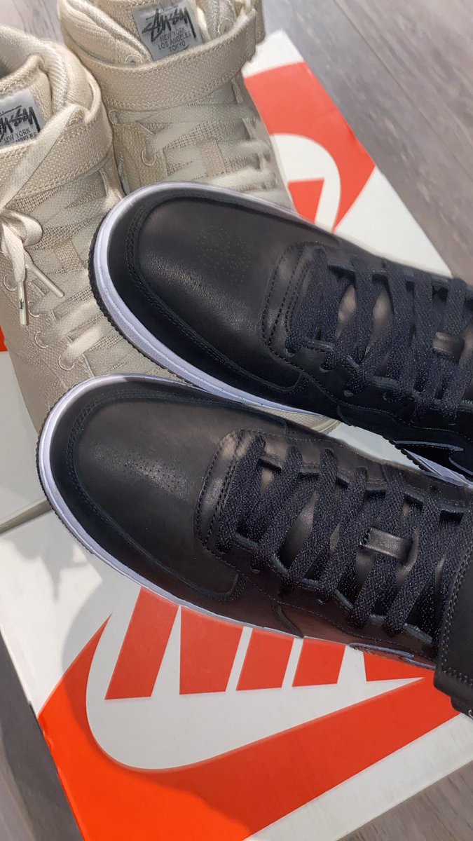 fullress's tweet photo. 海外 5/13 発売！

ステューシー × ナイキ エア フォース 1 ミッド (STUSSY NIKE AIR FORCE 1 MID) [DJ7840-002/DN4158-002/[DN4160-002]

https://t.co/g65wLrx21R https://t.co/Pzz8qy6gOV