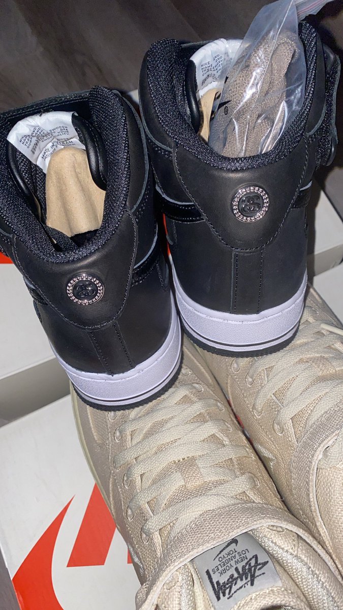 fullress's tweet photo. 海外 5/13 発売！

ステューシー × ナイキ エア フォース 1 ミッド (STUSSY NIKE AIR FORCE 1 MID) [DJ7840-002/DN4158-002/[DN4160-002]

https://t.co/g65wLrx21R https://t.co/Pzz8qy6gOV