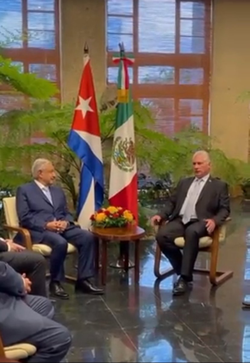 #VivaCuba #VivaMexico <a href="/DiazCanelB/">Miguel Díaz-Canel Bermúdez</a> en encuentro fraterno con <a href="/lopezobrador_/">Andrés Manuel</a> en el Palacio de la Revolución #CubaViveyRenace. 🇲🇽🇨🇺
#AMLOenCuba #VamosConTodo <a href="/MINCEX_CUBA/">MINCEX🇨🇺</a> <a href="/PresidenciaCuba/">Presidencia Cuba 🇨🇺</a>