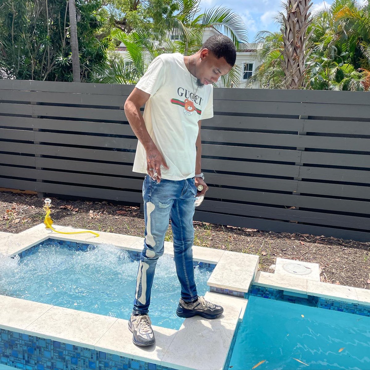 iamkingfeek's tweet photo. Miami vibes ☺️🍾 https://t.co/VHcNLzRl4t