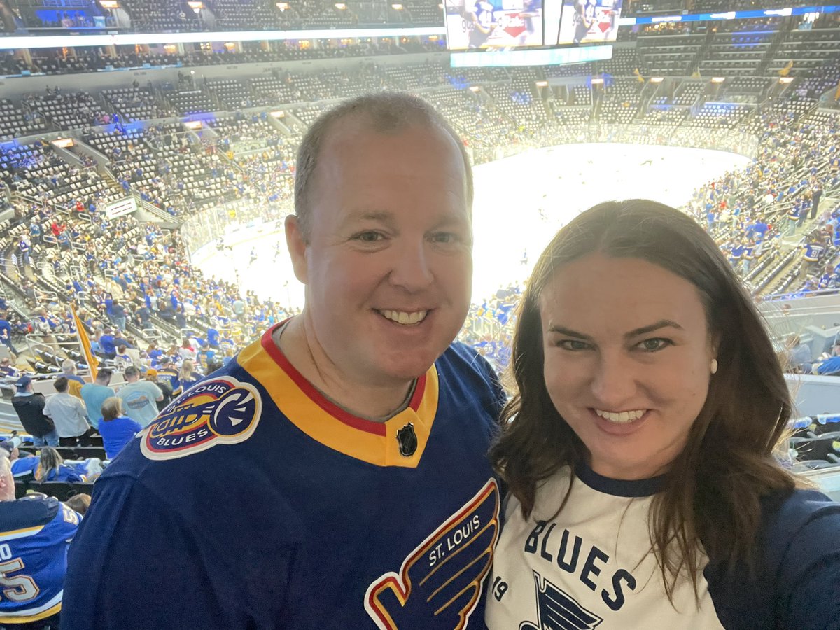 SarahB_PNC's tweet photo. Mother’s Day 2022 started with BLUEberry muffins, compliments the 4yr old + the hubs, then mom &amp; dad scooted off to check out the @PNCBank branding while the @StLouisBlues work their way through round 1 #LetsGoBlues #HappyMothersDay #StanleyCup https://t.co/GVhcPFY4Ks