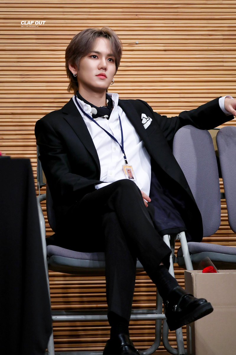 ClapOut_980506's tweet photo. 220508 HQ #업텐션 #환희 #UP10TION #HWANHEE https://t.co/J8LakK8M7l