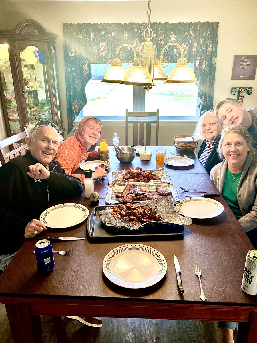 TraxlerTy's tweet photo. Heck of a Mother’s Day!  We have some great ones! https://t.co/Q7QcIGd0XO