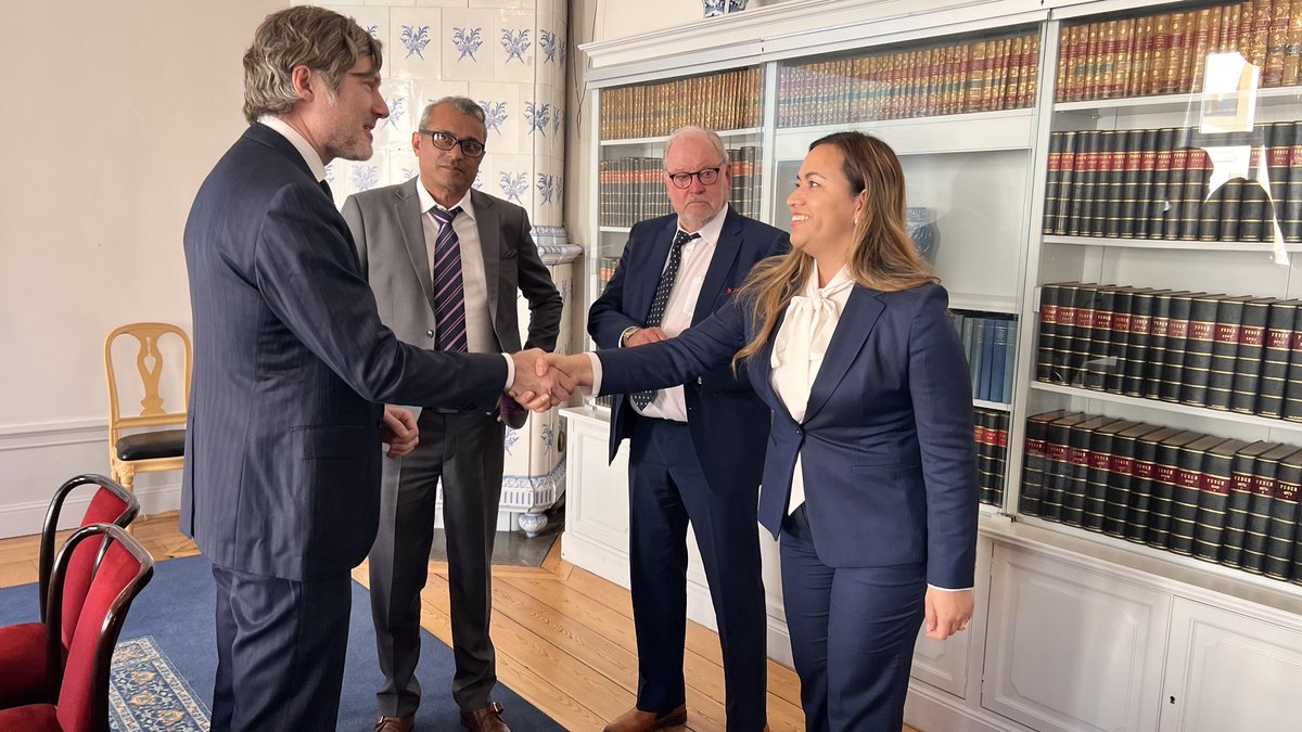 PattyNGodinez's tweet photo. Con el objetivo de impulsar las oportunidades de inversión hacia nuestro país, nos reunimos con representantes de la Cámara de Comercio Sueca Centroaméricana y la empresa multinacional @RI_Sweden. 📡📶

Estas acciones están encaminados a impulsar el Plan de Conectividad Nacional. https://t.co/6Y7yYw6AT1