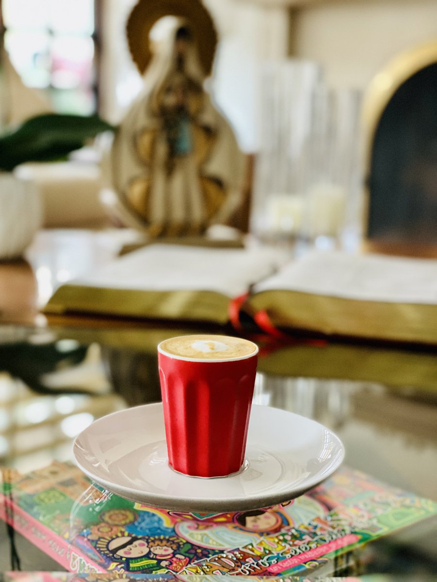 villegascafe's tweet photo. La bendición de un café ☕️ por nuestra amada madre protectora 🙏

#bendecidocafe #cafepasion #pasiondecafe #cafeamor #cafeadoracion #DiaDeLasMadres #coffeebreak #coffeelovers 

@villegascafe https://t.co/0w4AtGrad5