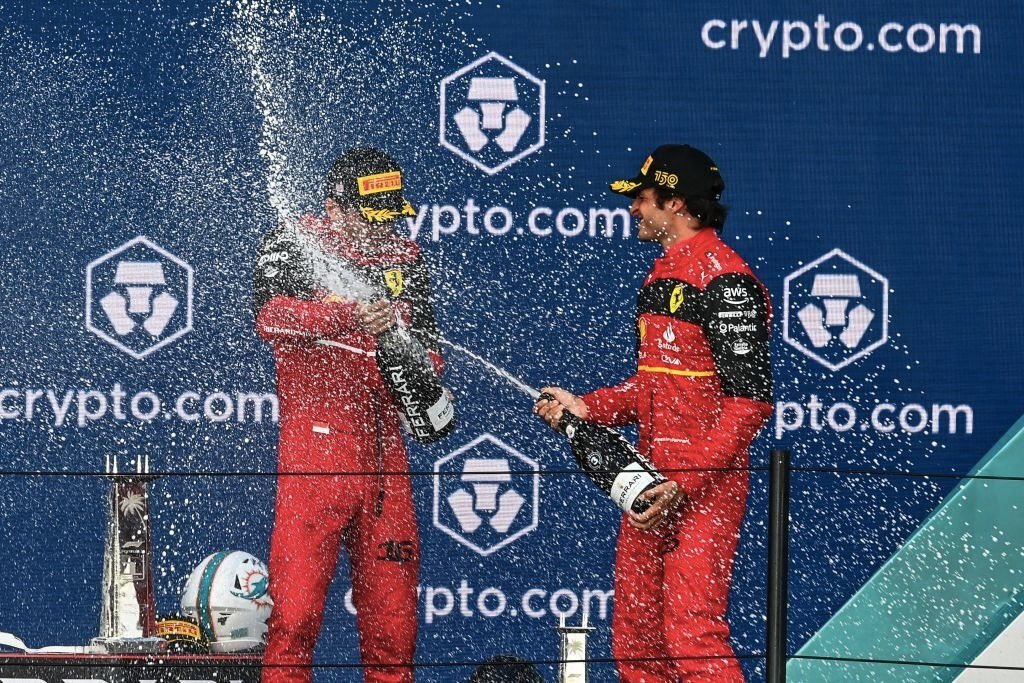 mundosainzbr's tweet photo. 🏆 | MAIS UM PRA CONTA! 

No #MiamiGP, Carlos Sainz conquistou o seu 9º pódio na Fórmula 1, sendo esse o 7º com a Ferrari.

ORGULHO! @Carlossainz55 ❤️

#CarlosSainz #F1 https://t.co/pJ9OjtCpbY