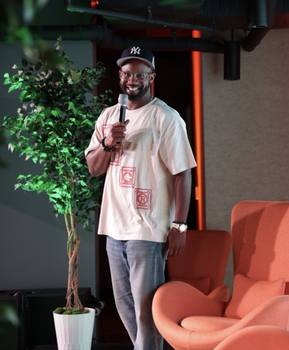 CaliphGK's tweet image. DC was a vibe. S/O to @BroccoliCity and @IAmAnImmigrant for having me. #BroccoliCon #BroccoliCityFestival